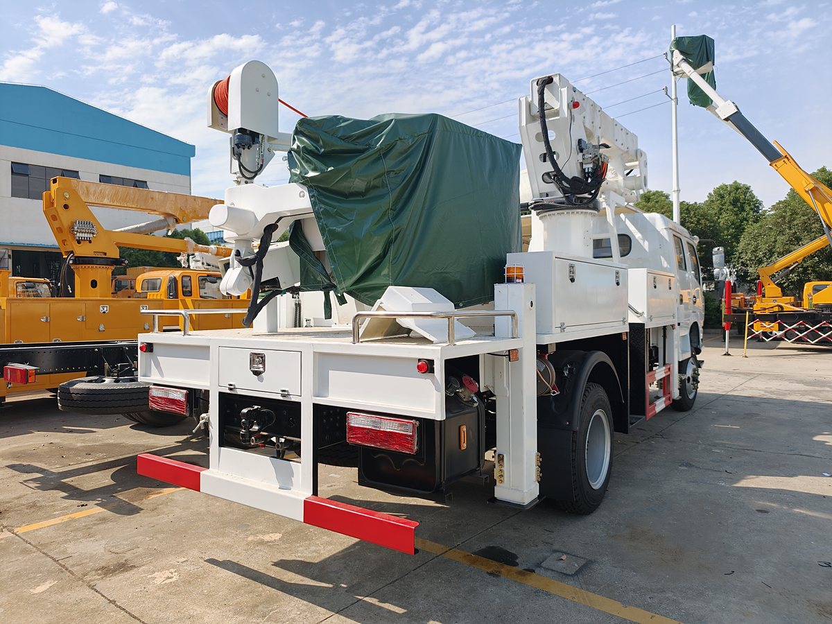 DONGFENG 7.8t Aerial Work Platform Truck — Rear section and work platform