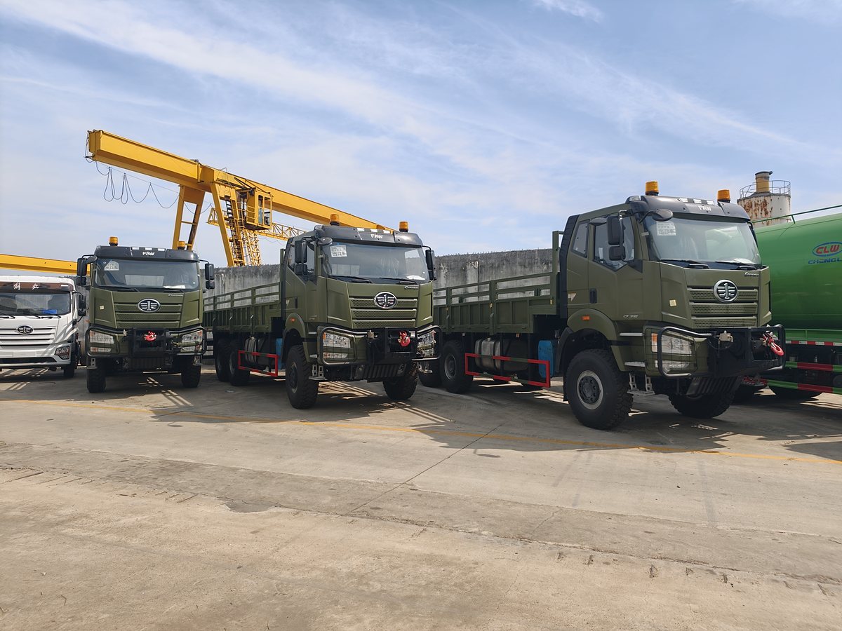 JIEFANG 25t Dropside Cargo Truck — Fleet of the same model