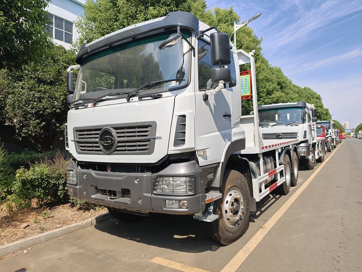 CHENGLI 24.7t Flatbed Transport Truck with Ramps — Front-right 45° view (another angle)