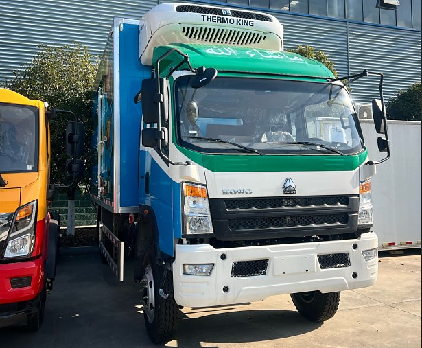 HOWO 4.5t Refrigerated Truck — Front view of cab