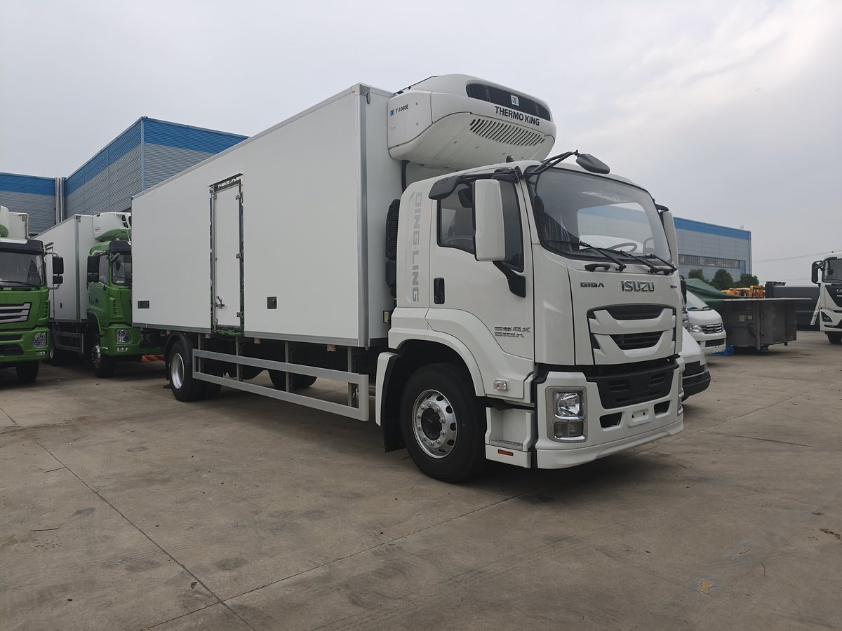 五十铃 18 吨冷藏车