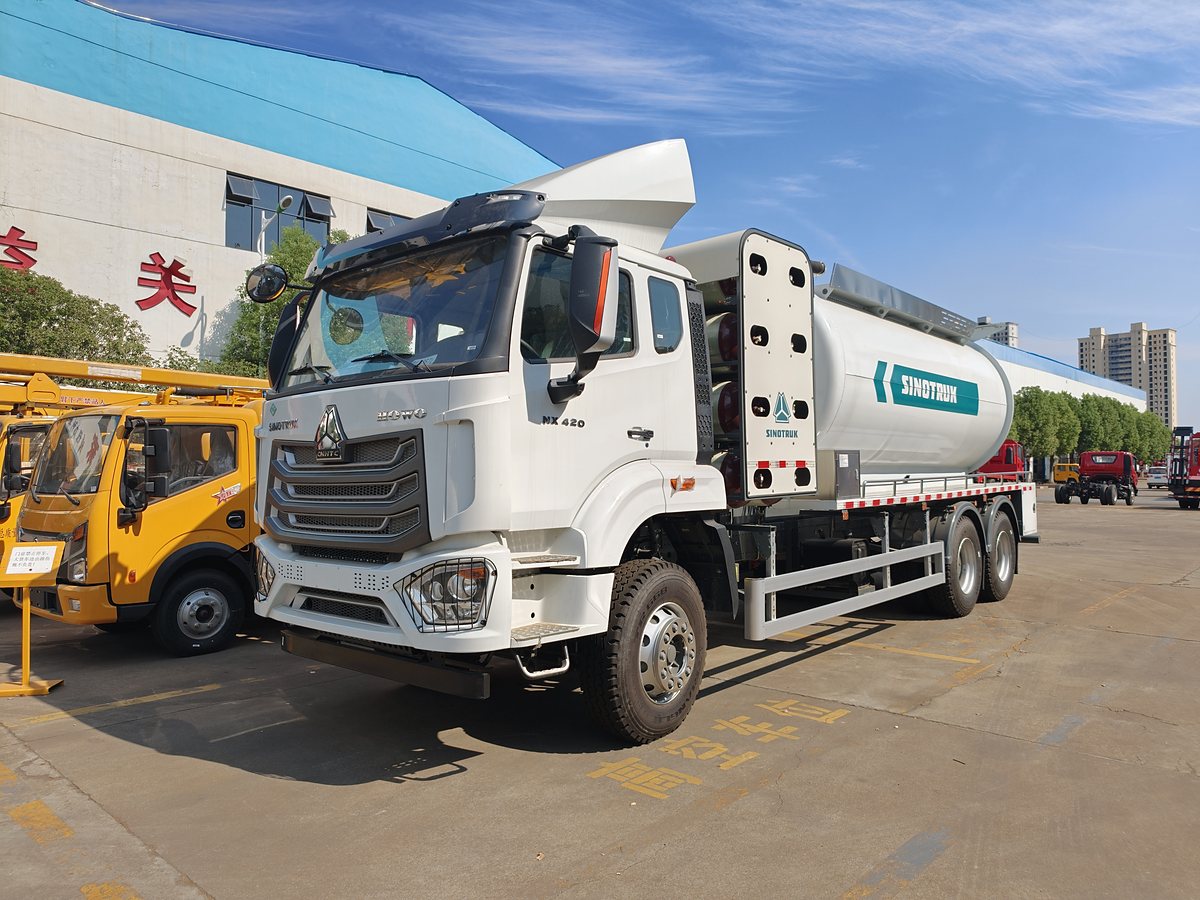 HOWO 25t Sewer Jetting & Vacuum Truck